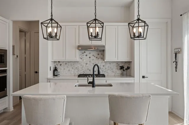 $415,000 | 6201 Queens Path, North Richland Hills, TX 76180