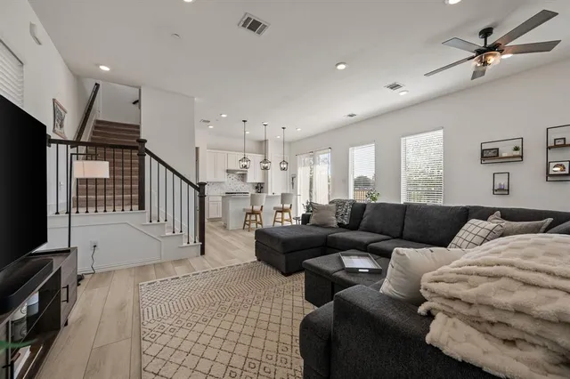 $415,000 | 6201 Queens Path, North Richland Hills, TX 76180