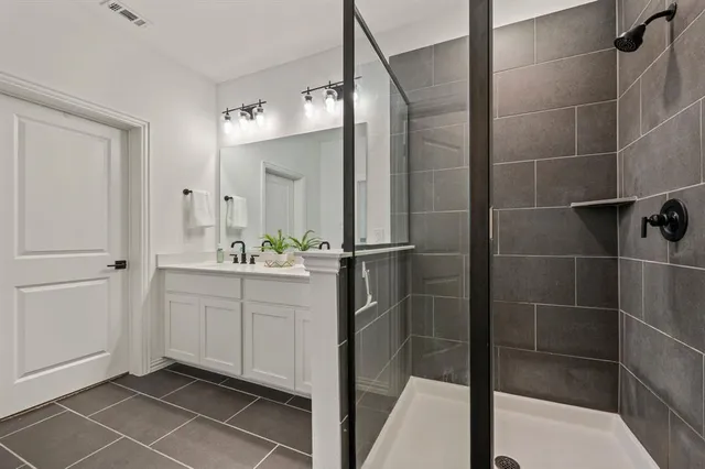 $415,000 | 6201 Queens Path, North Richland Hills, TX 76180