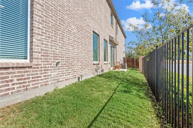 $415,000 | 6201 Queens Path, North Richland Hills, TX 76180