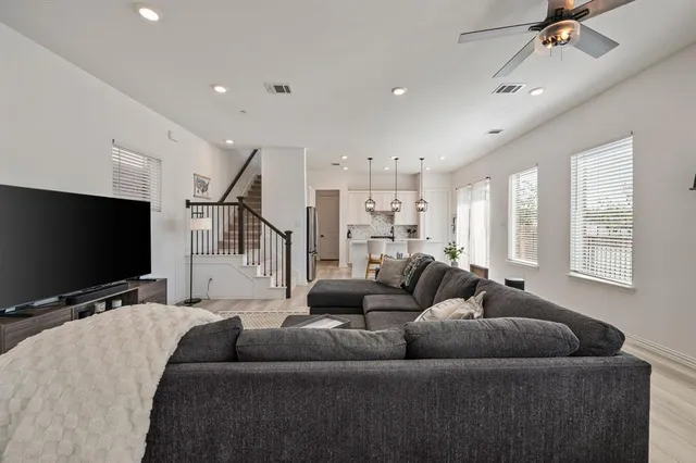 $415,000 | 6201 Queens Path, North Richland Hills, TX 76180