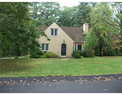 8111 Edwood Road Pittsburgh, PA 15237 - Photo 1 of 12 Exterior Front.