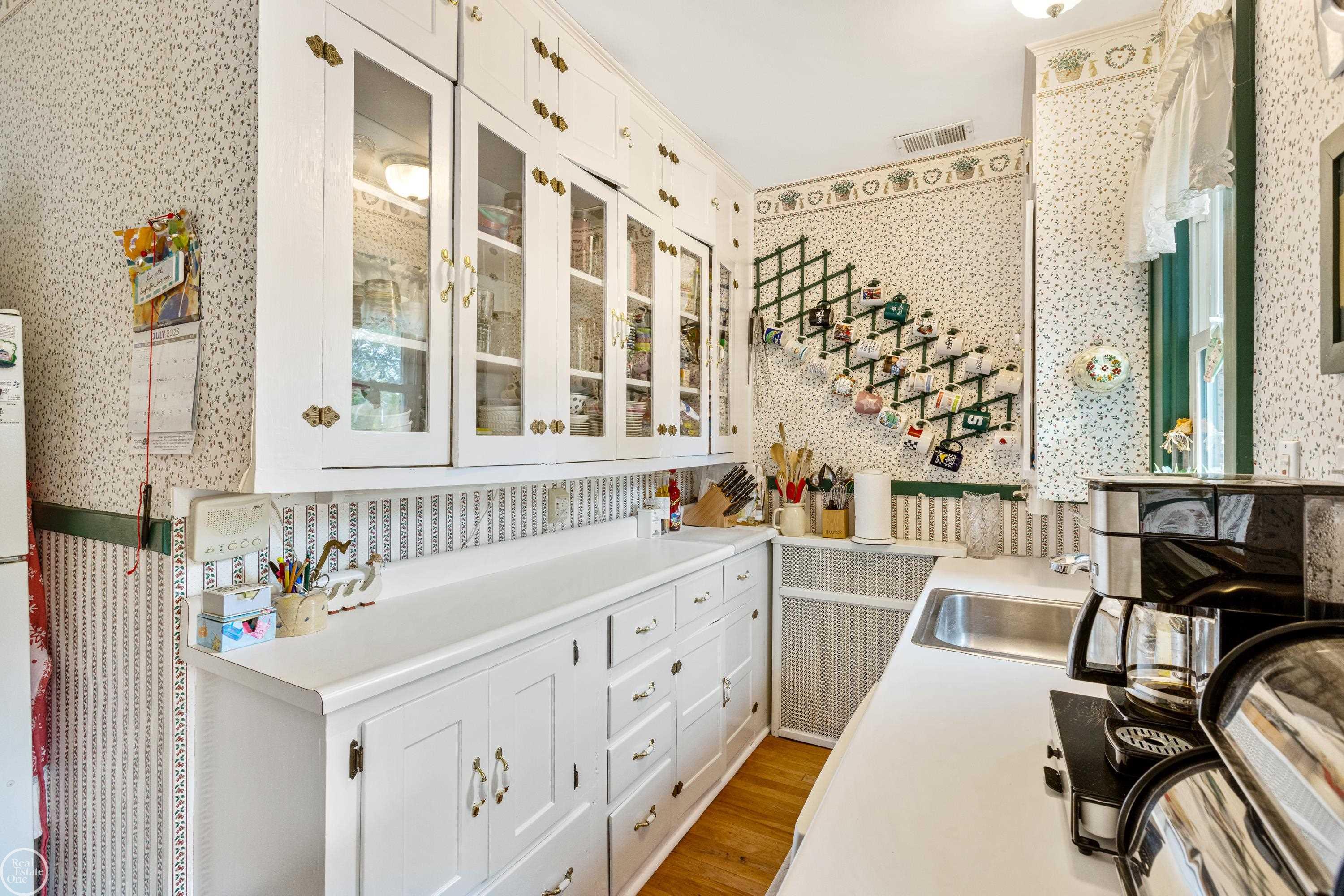 930 Barrington Road Grosse Pointe Park, MI 48230 - Photo 15 of 40