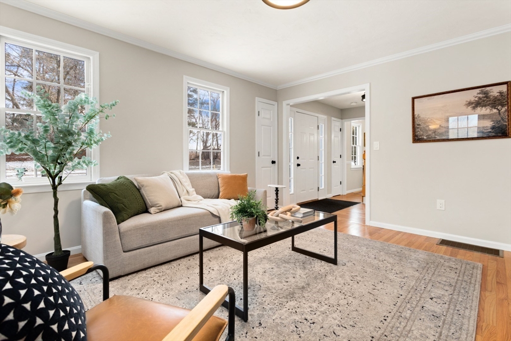 4 Spindle Tree Lane Amesbury, MA 01913 - Photo 11 of 35