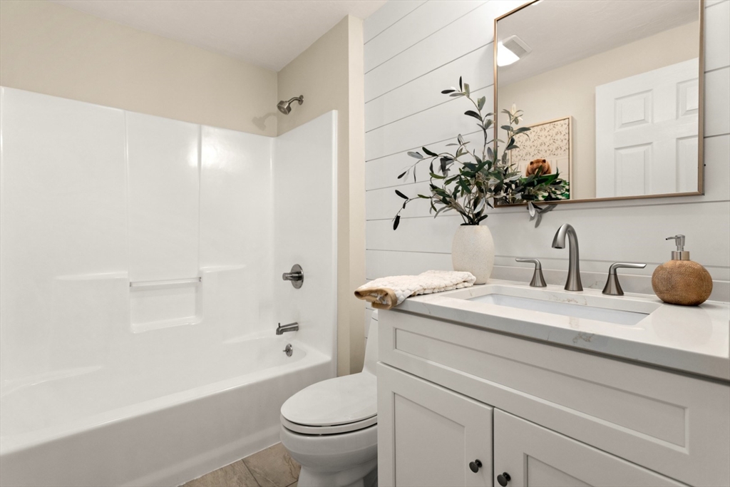 4 Spindle Tree Lane Amesbury, MA 01913 - Photo 24 of 35