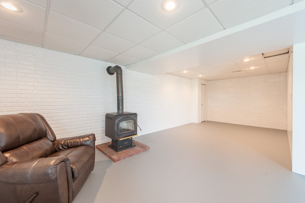 5433 North Old St Road Bedford, IN 47421 - Photo 29 of 35
