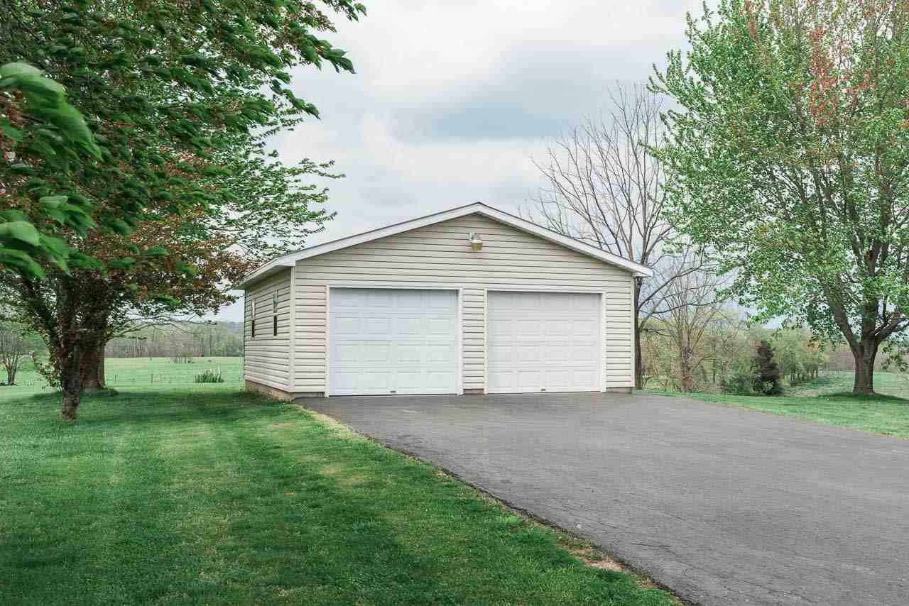5433 North Old St Road Bedford, IN 47421 - Photo 4 of 35