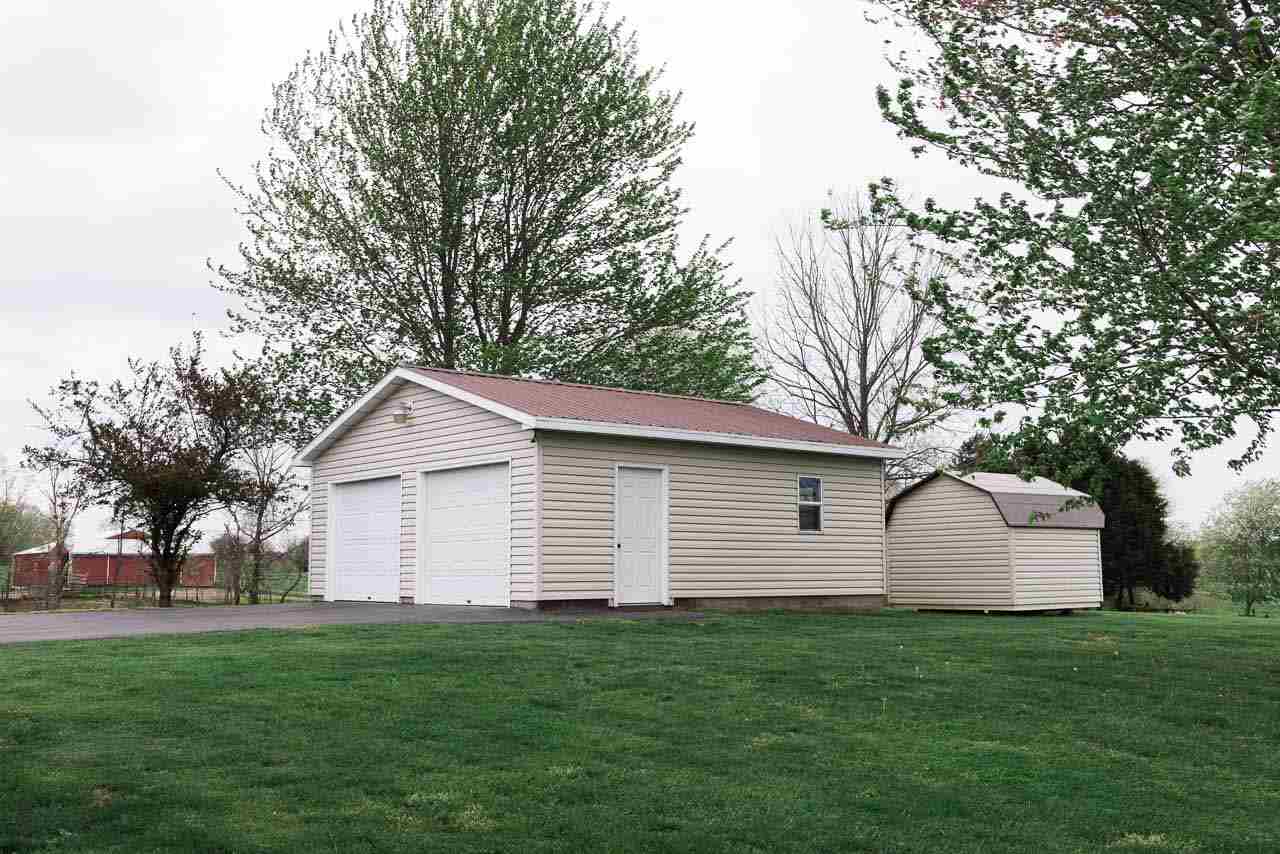 5433 North Old St Road Bedford, IN 47421 - Photo 5 of 35