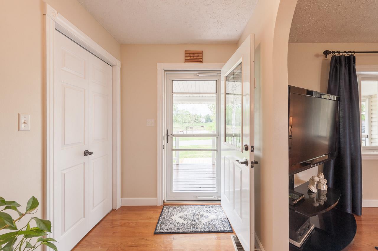 5433 North Old St Road Bedford, IN 47421 - Photo 6 of 35