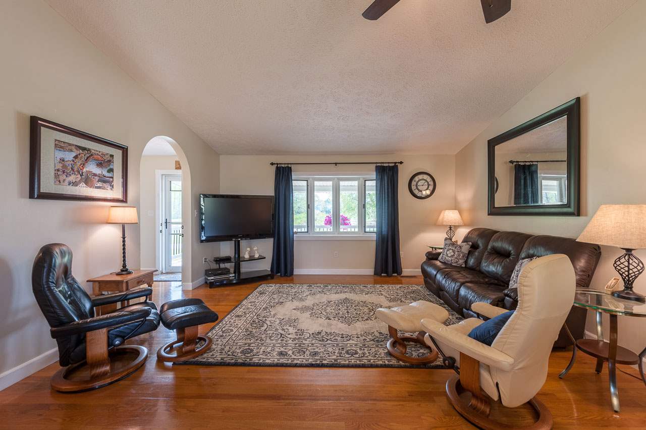 5433 North Old St Road Bedford, IN 47421 - Photo 8 of 35