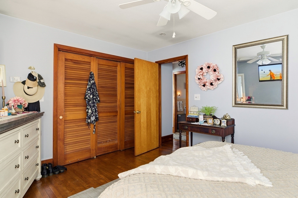 507 R Stafford Road Tiverton, RI 02878 - Photo 13 of 38 a bedroom with a bed and a window