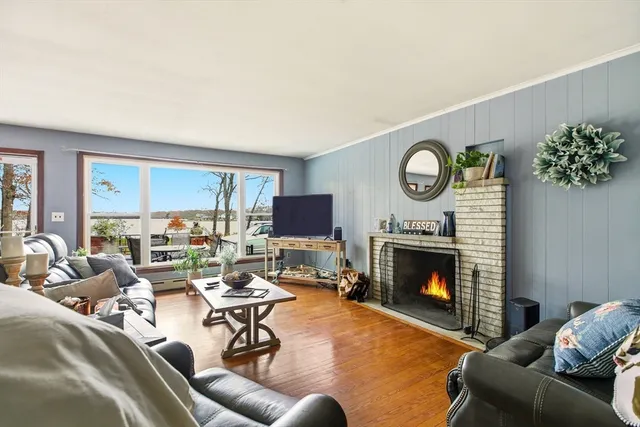 $1,595,000 | 507 R Stafford Road, Tiverton, RI 02878