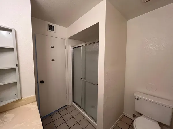 $1,800 | 11040 North 28th Drive, Unit 127, Phoenix, AZ 85029