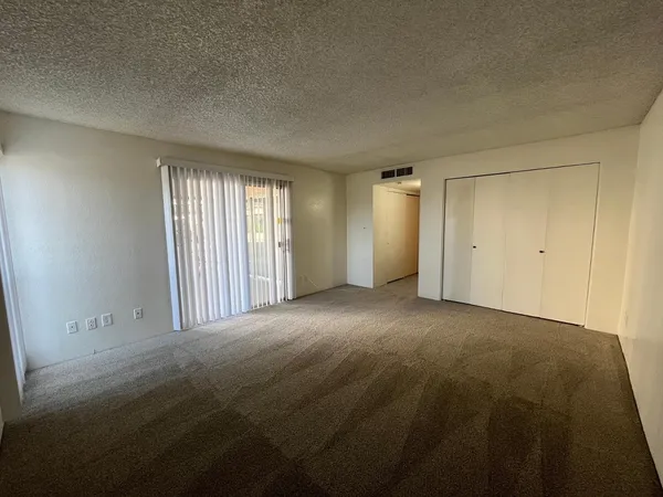 $1,800 | 11040 North 28th Drive, Unit 127, Phoenix, AZ 85029