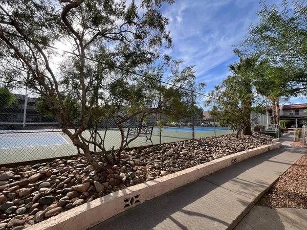$1,800 | 11040 North 28th Drive, Unit 127, Phoenix, AZ 85029