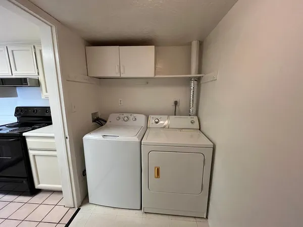 $1,800 | 11040 North 28th Drive, Unit 127, Phoenix, AZ 85029