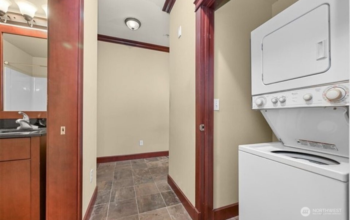259 West Bakerview Road, Unit C102 Bellingham, WA 98226 - Photo 19 of 29 a view of washer and dryer