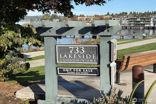 $4,250 | 733 Lake Street South, Unit 312, Kirkland, WA 98033
