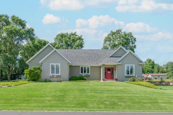 $699,900 | W5158 Hares Foot Road, Sugar Creek, WI 53121
