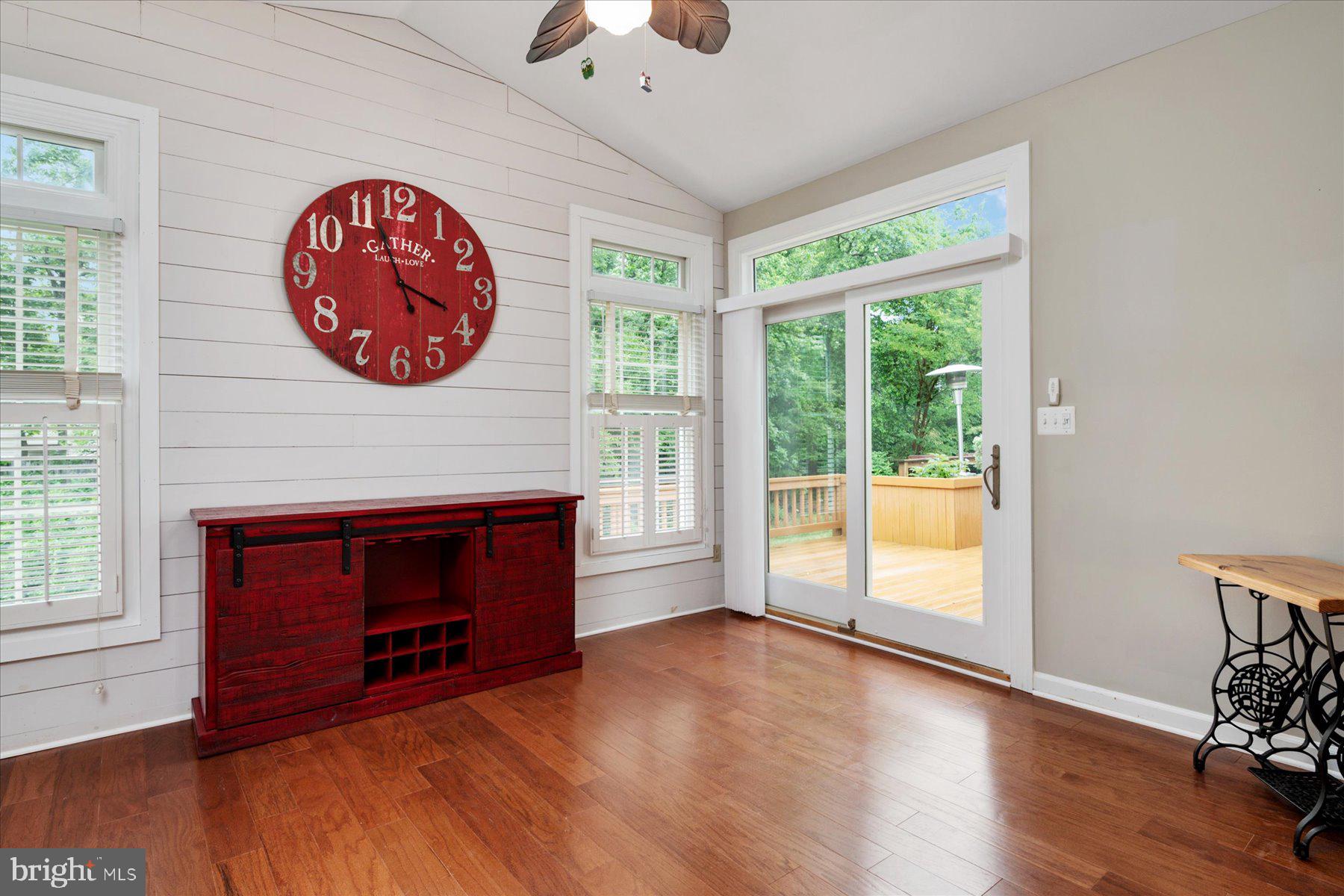 301 Colony Point Place Edgewater, MD 21037 - Photo 13 of 34