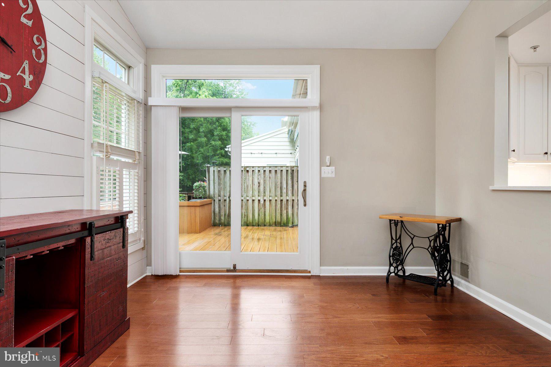 301 Colony Point Place Edgewater, MD 21037 - Photo 14 of 34