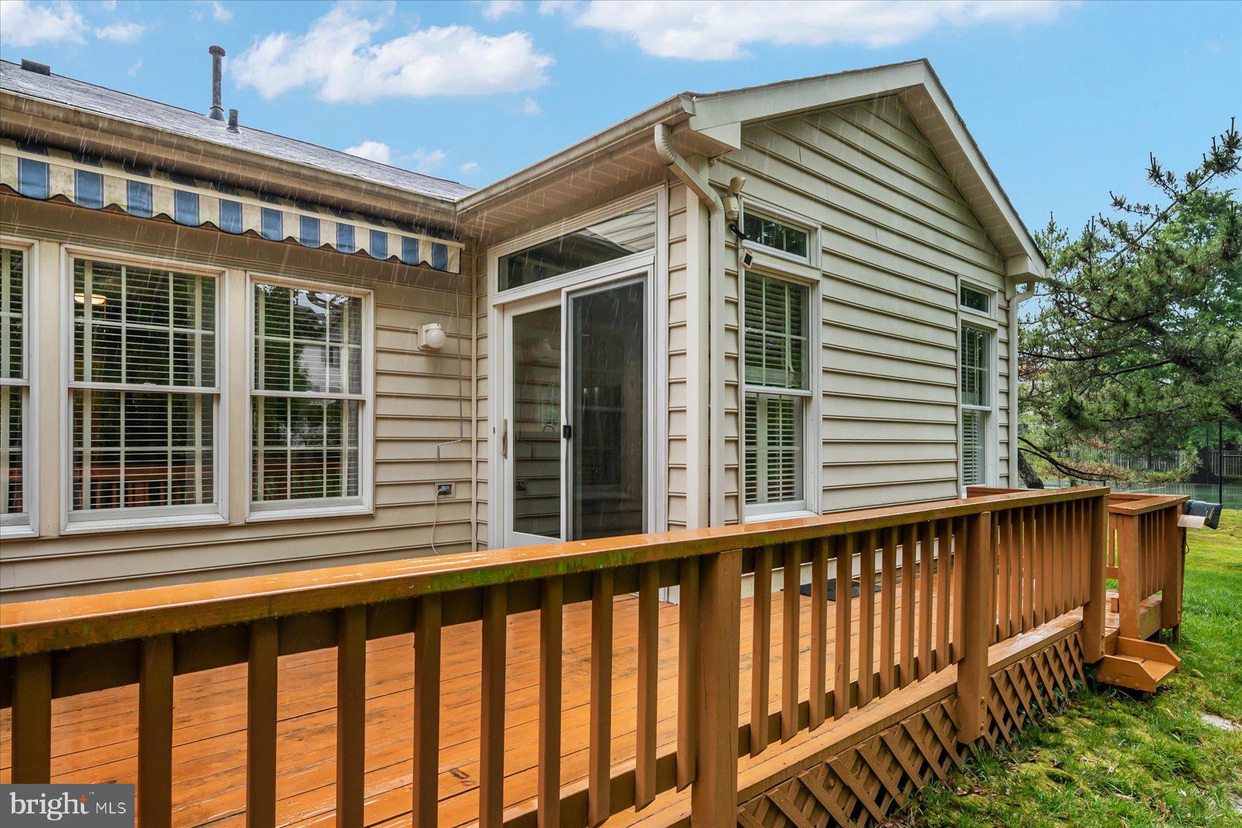 301 Colony Point Place Edgewater, MD 21037 - Photo 18 of 34