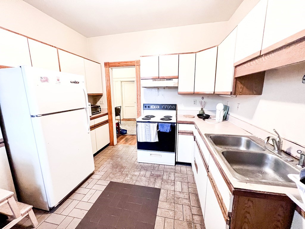 14 Radcliffe Road, Unit 5 Boston, MA 02134 - Photo 4 of 20 Gallery Image 4