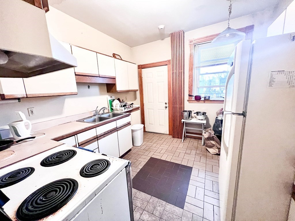 14 Radcliffe Road, Unit 5 Boston, MA 02134 - Photo 5 of 20 Gallery Image 5