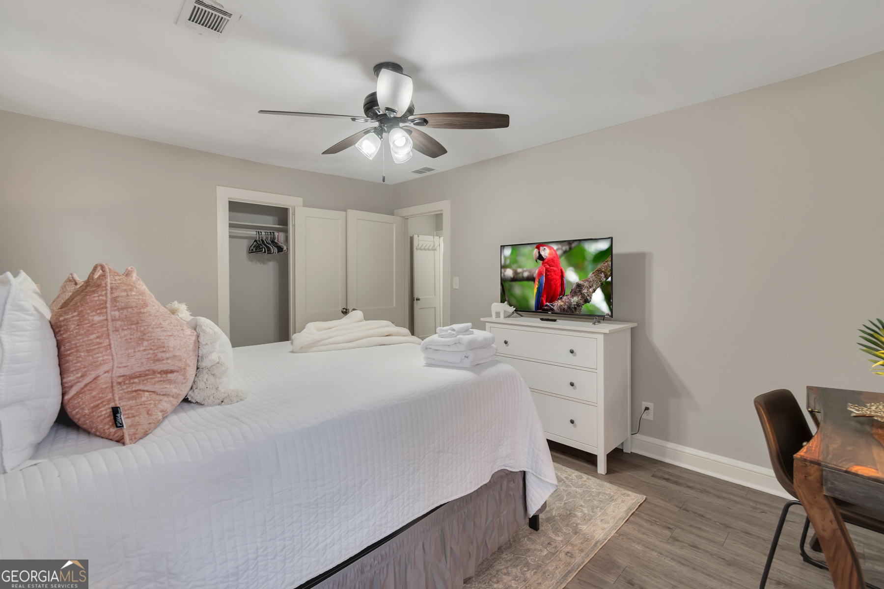 94 Cochran Road Southeast Marietta, GA 30060 - Photo 11 of 26 Gallery Image 11