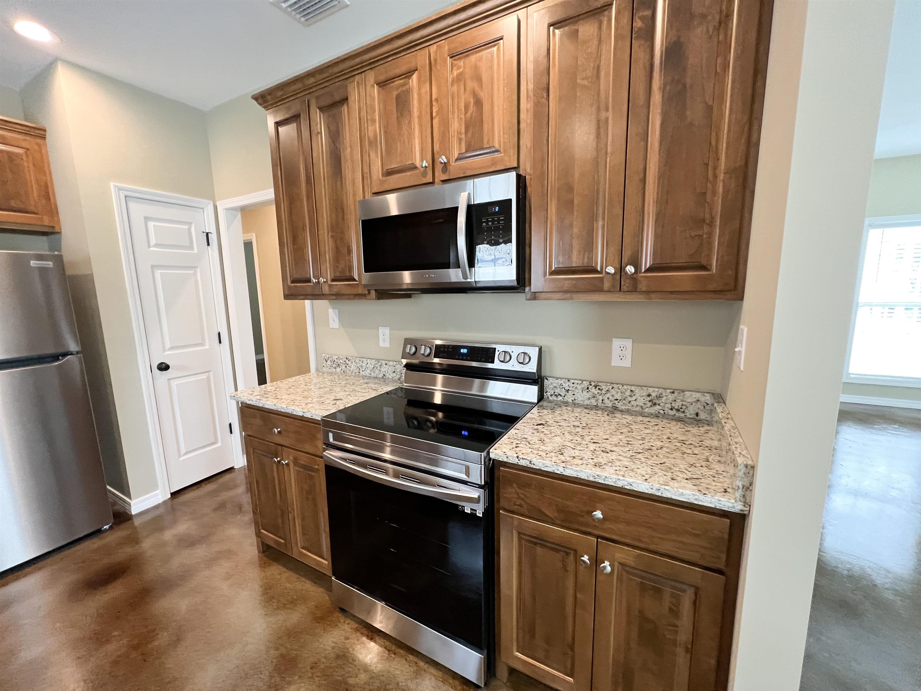 33720 -B Stables Drive, Unit B Daphne, AL 36527 - Photo 4 of 17 Kitchen