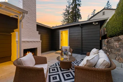 $895,000 | 5701 Snake Road, Oakland, CA 94611