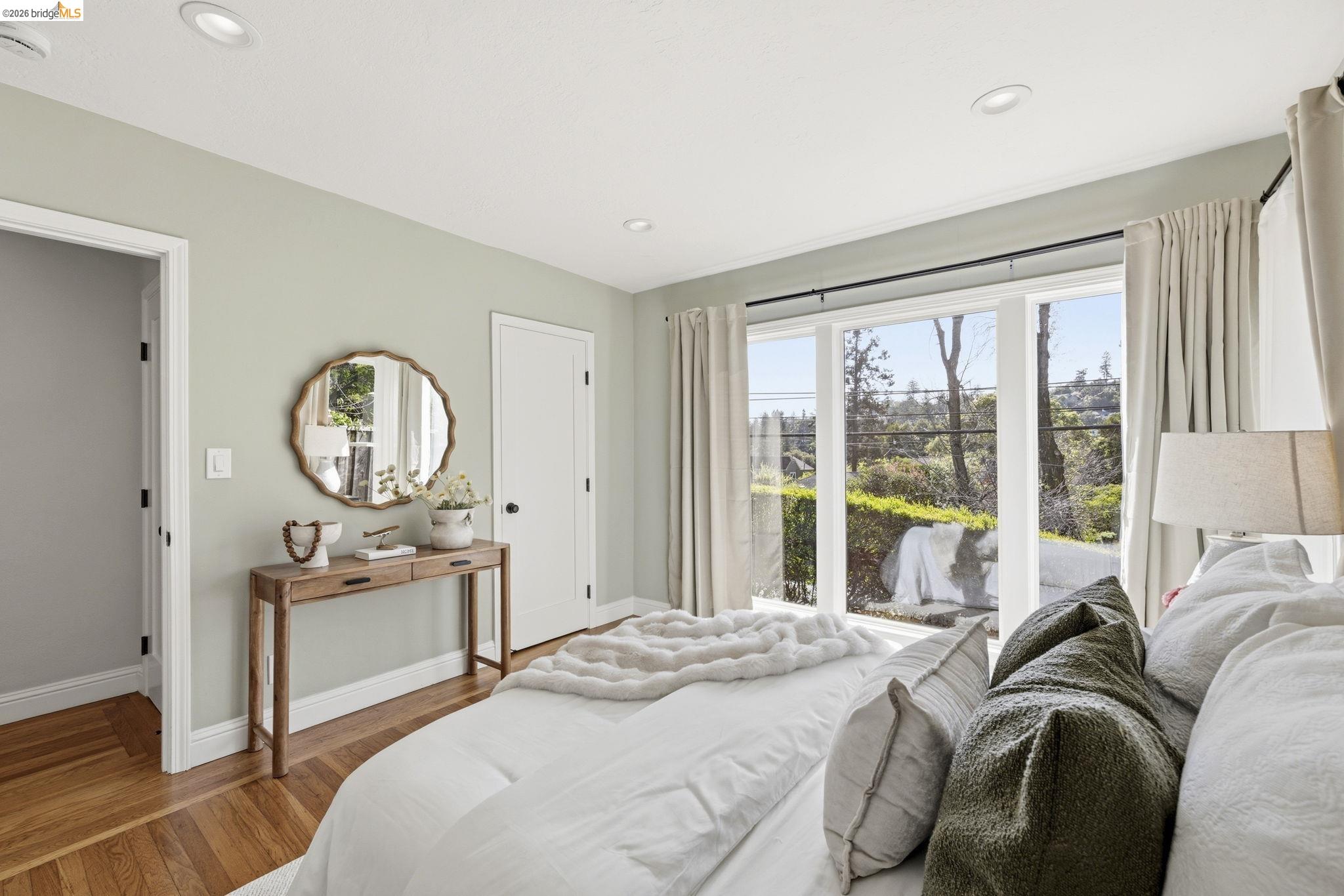 5701 Snake Road Oakland, CA 94611 - Photo 24 of 58