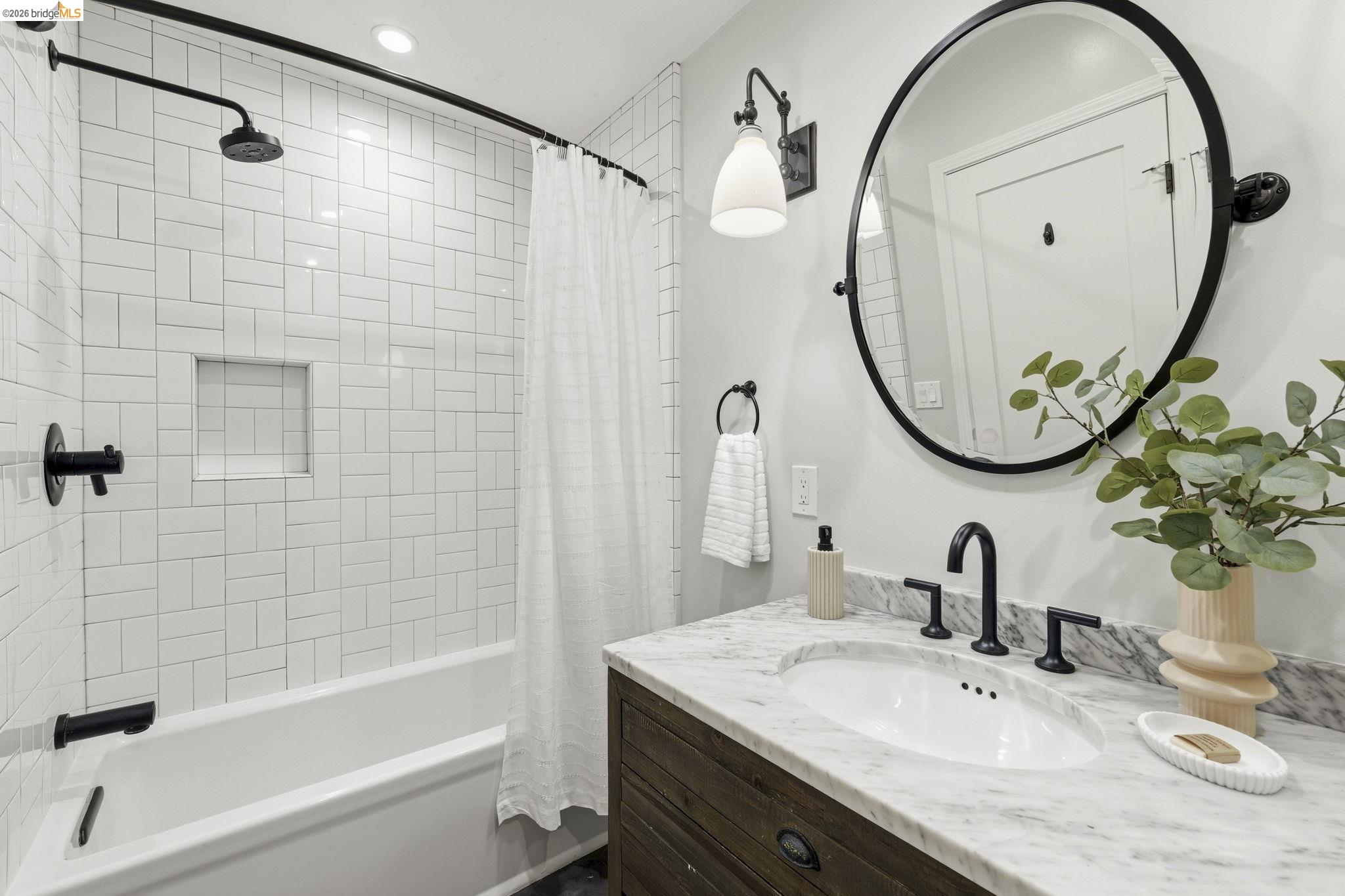 5701 Snake Road Oakland, CA 94611 - Photo 26 of 58