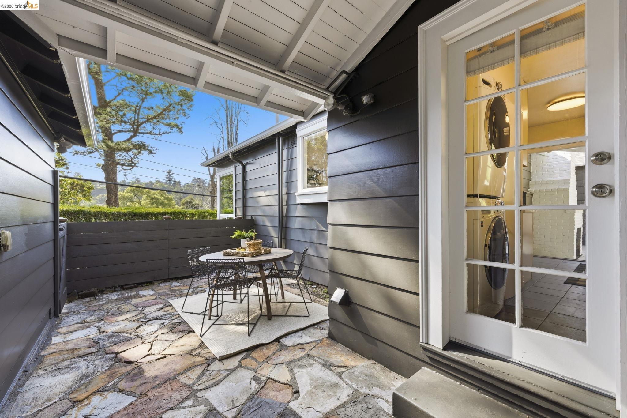 5701 Snake Road Oakland, CA 94611 - Photo 36 of 58