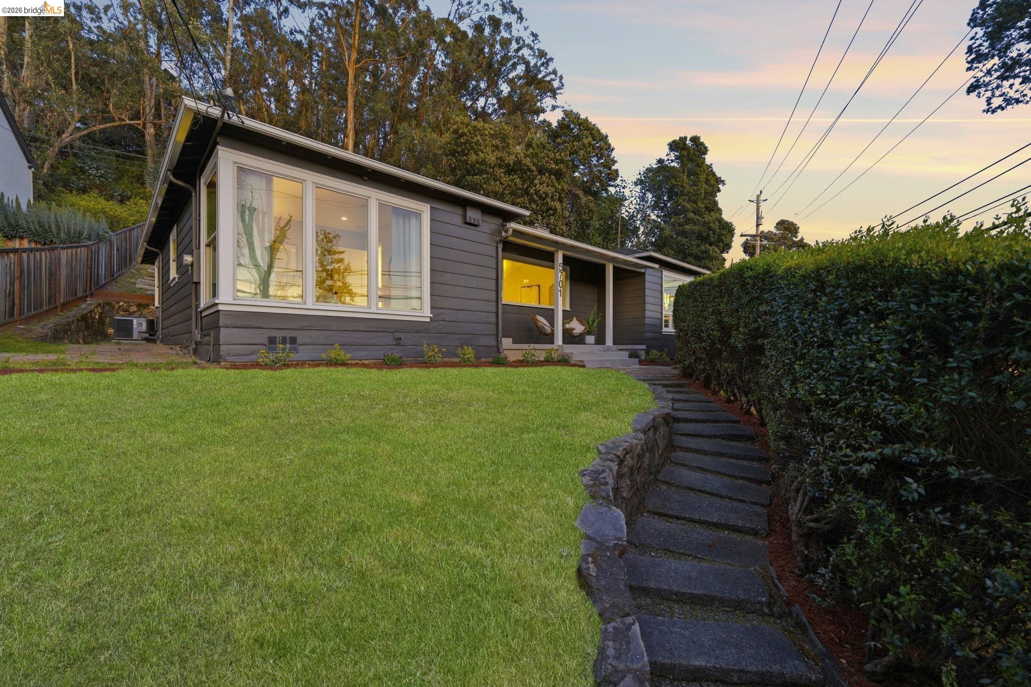 5701 Snake Road Oakland, CA 94611 - Photo 39 of 58