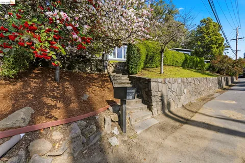 $895,000 | 5701 Snake Road, Oakland, CA 94611