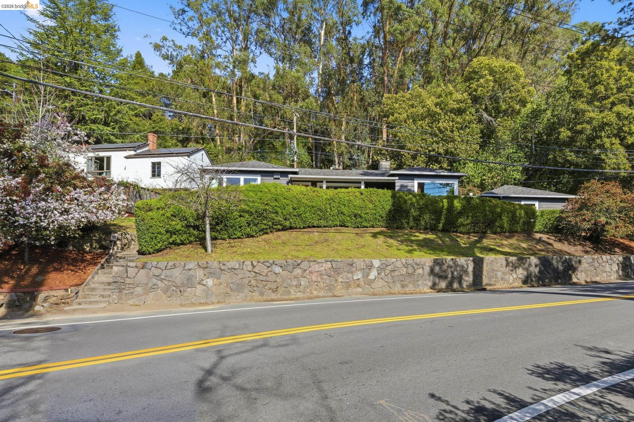 5701 Snake Road Oakland, CA 94611 - Photo 43 of 58