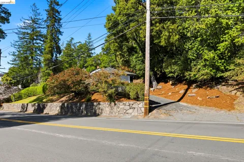 $895,000 | 5701 Snake Road, Oakland, CA 94611