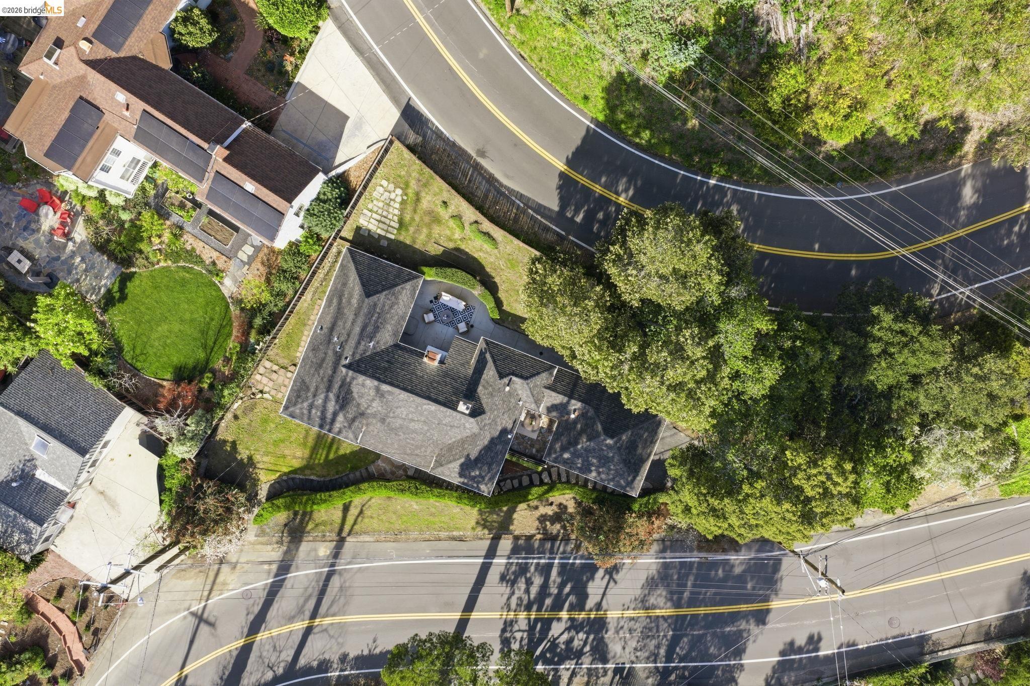 5701 Snake Road Oakland, CA 94611 - Photo 45 of 58