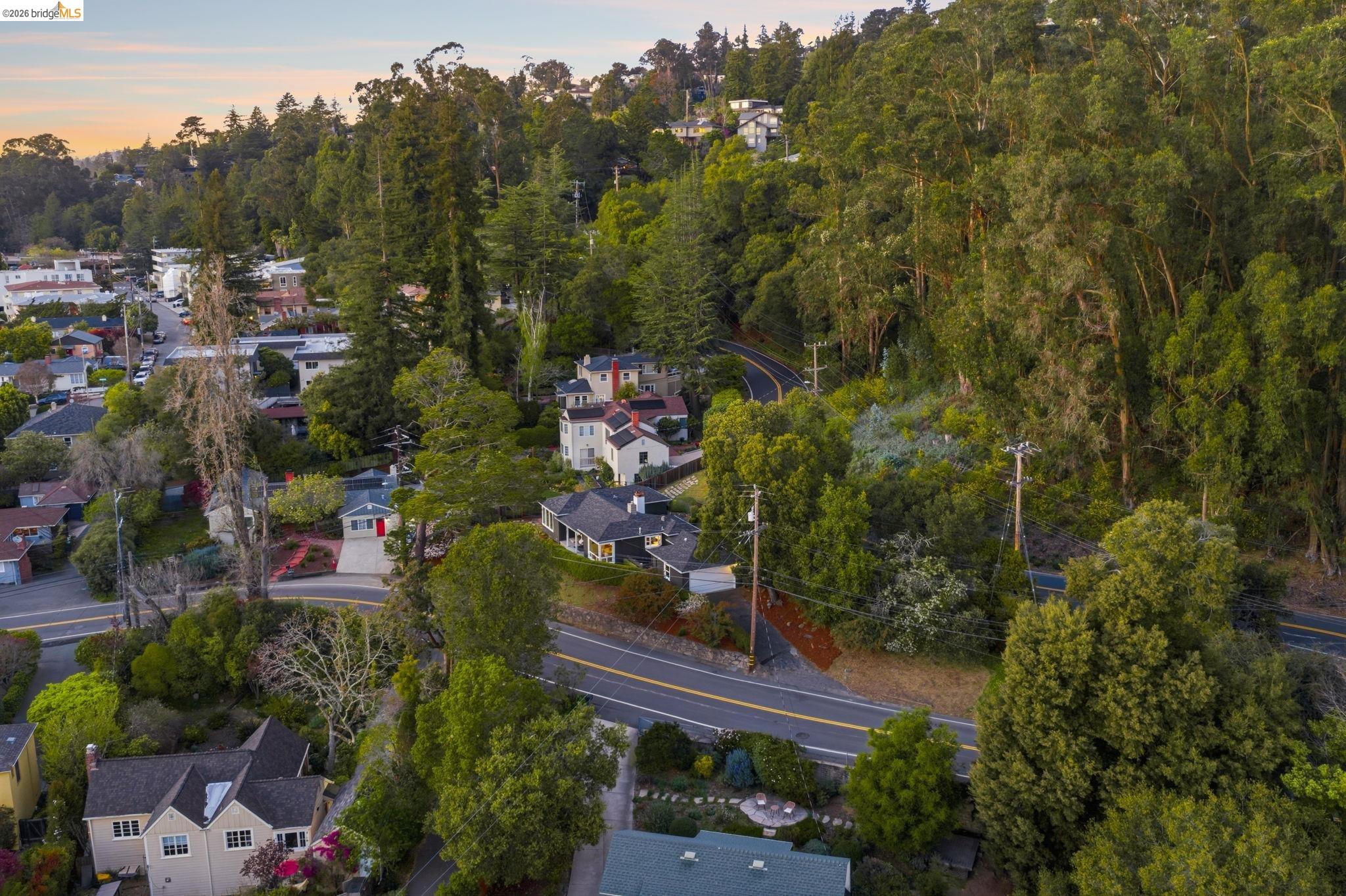 5701 Snake Road Oakland, CA 94611 - Photo 51 of 58