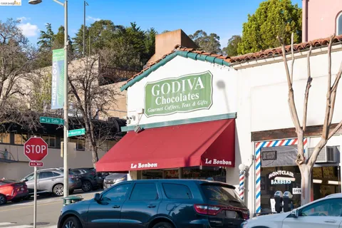 $895,000 | 5701 Snake Road, Oakland, CA 94611