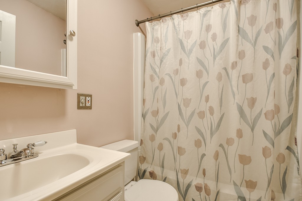 24 Guild Road Framingham, MA 01702 - Photo 8 of 20 Gallery Image 8