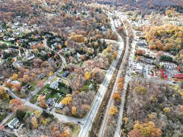 $349,000 | 33 Whitehall Road, Montville, NJ 07082