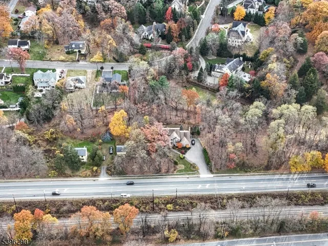 $349,000 | 33 Whitehall Road, Montville, NJ 07082