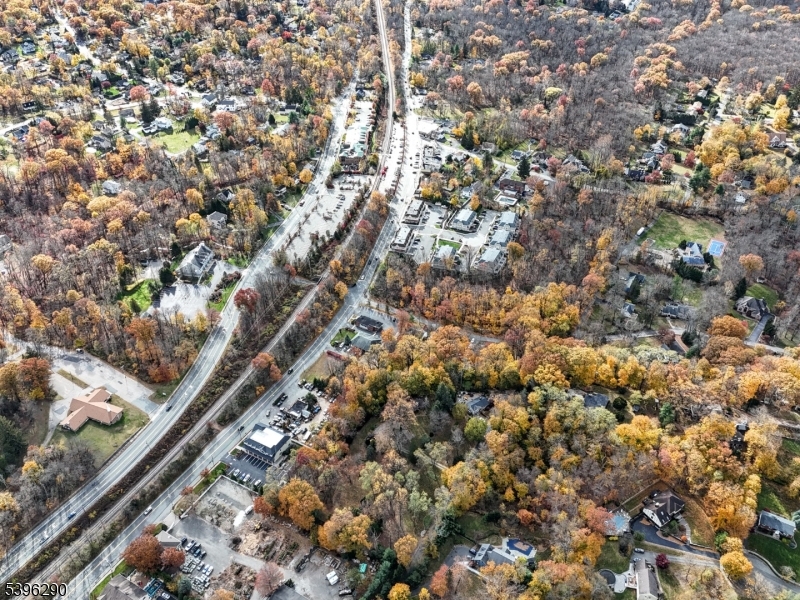 33 Whitehall Road Montville, NJ 07082 - Photo 21 of 32 a view of a city