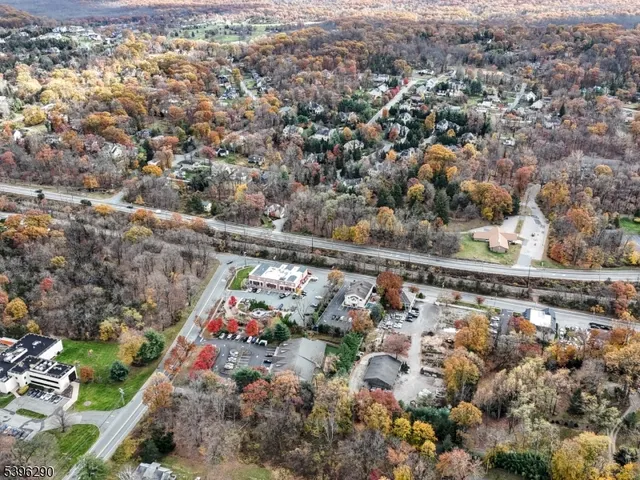 $349,000 | 33 Whitehall Road, Montville, NJ 07082