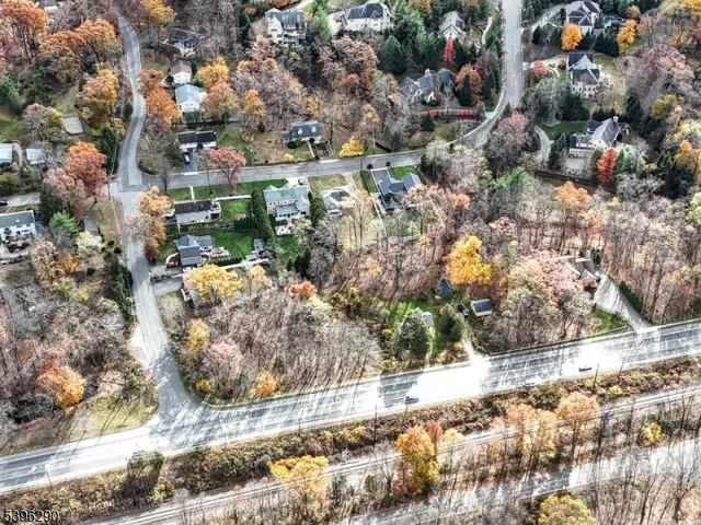 $349,000 | 33 Whitehall Road, Montville, NJ 07082