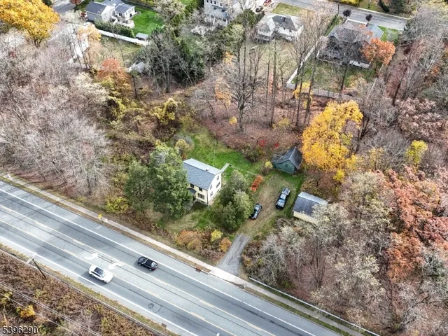 $349,000 | 33 Whitehall Road, Montville, NJ 07082