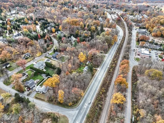 $349,000 | 33 Whitehall Road, Montville, NJ 07082