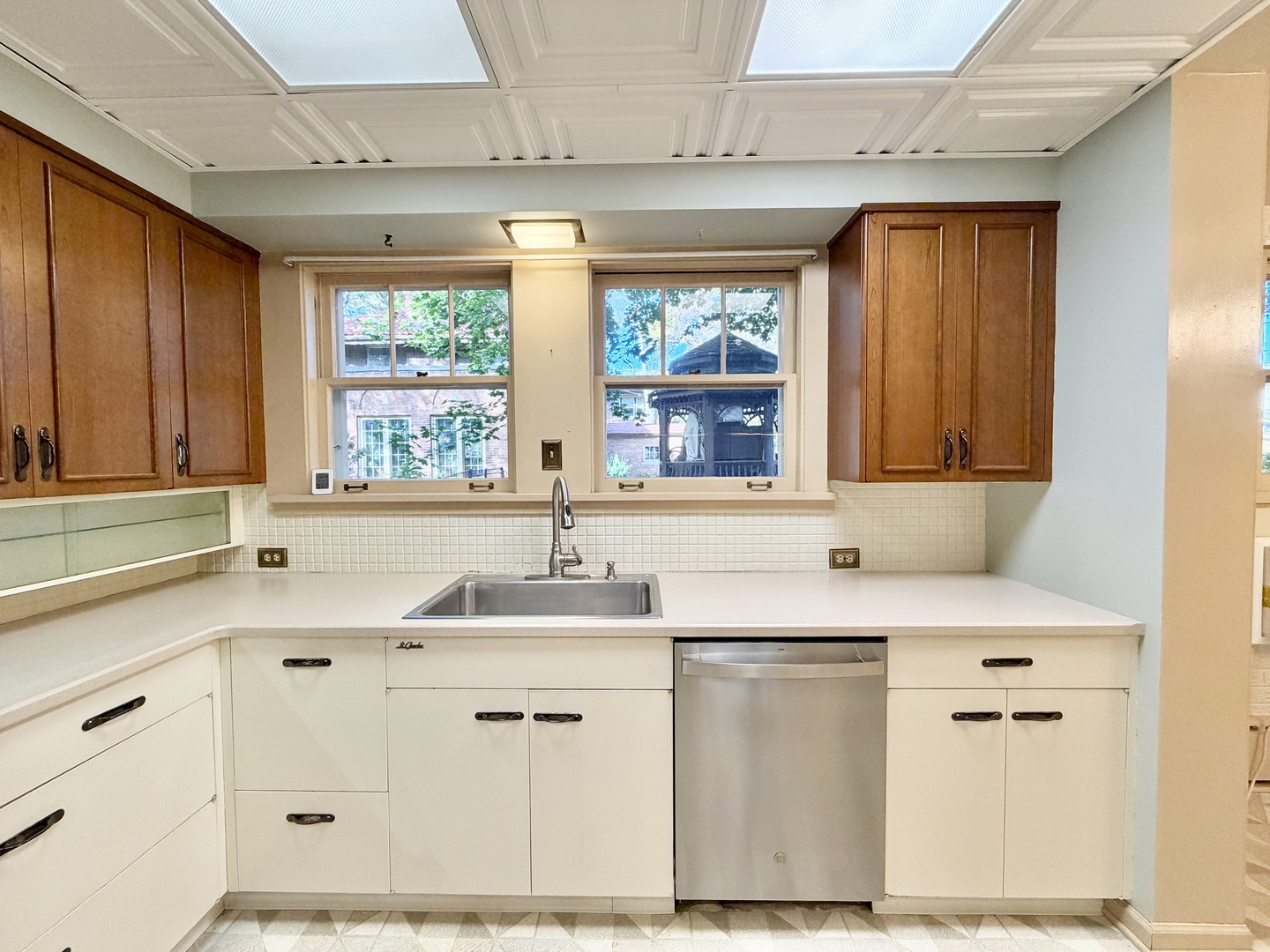 841 Douglas Avenue Elgin, IL 60120 - Photo 27 of 75